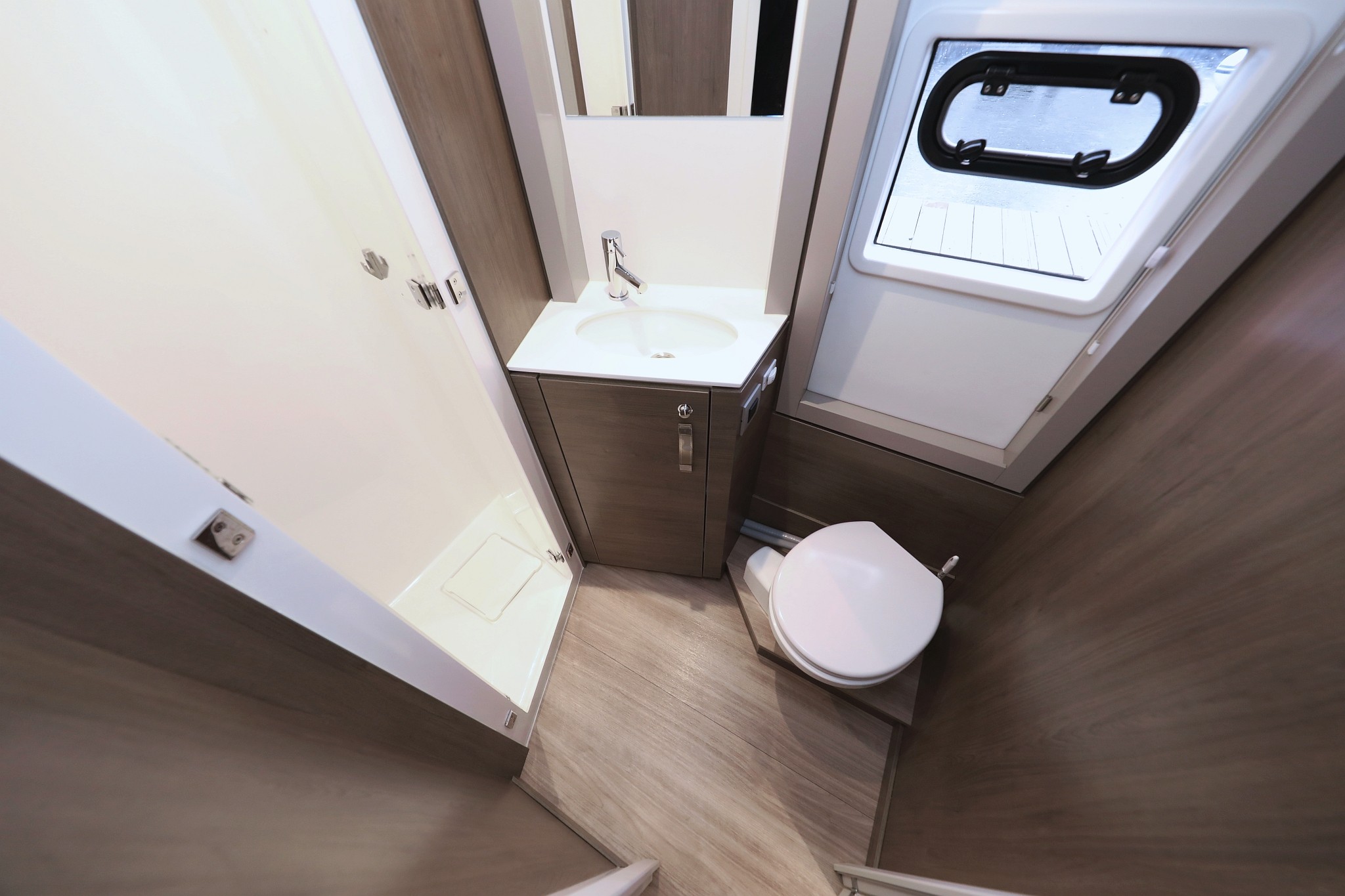 Bali 4.4, Apollo | Yacht Charter Croatia