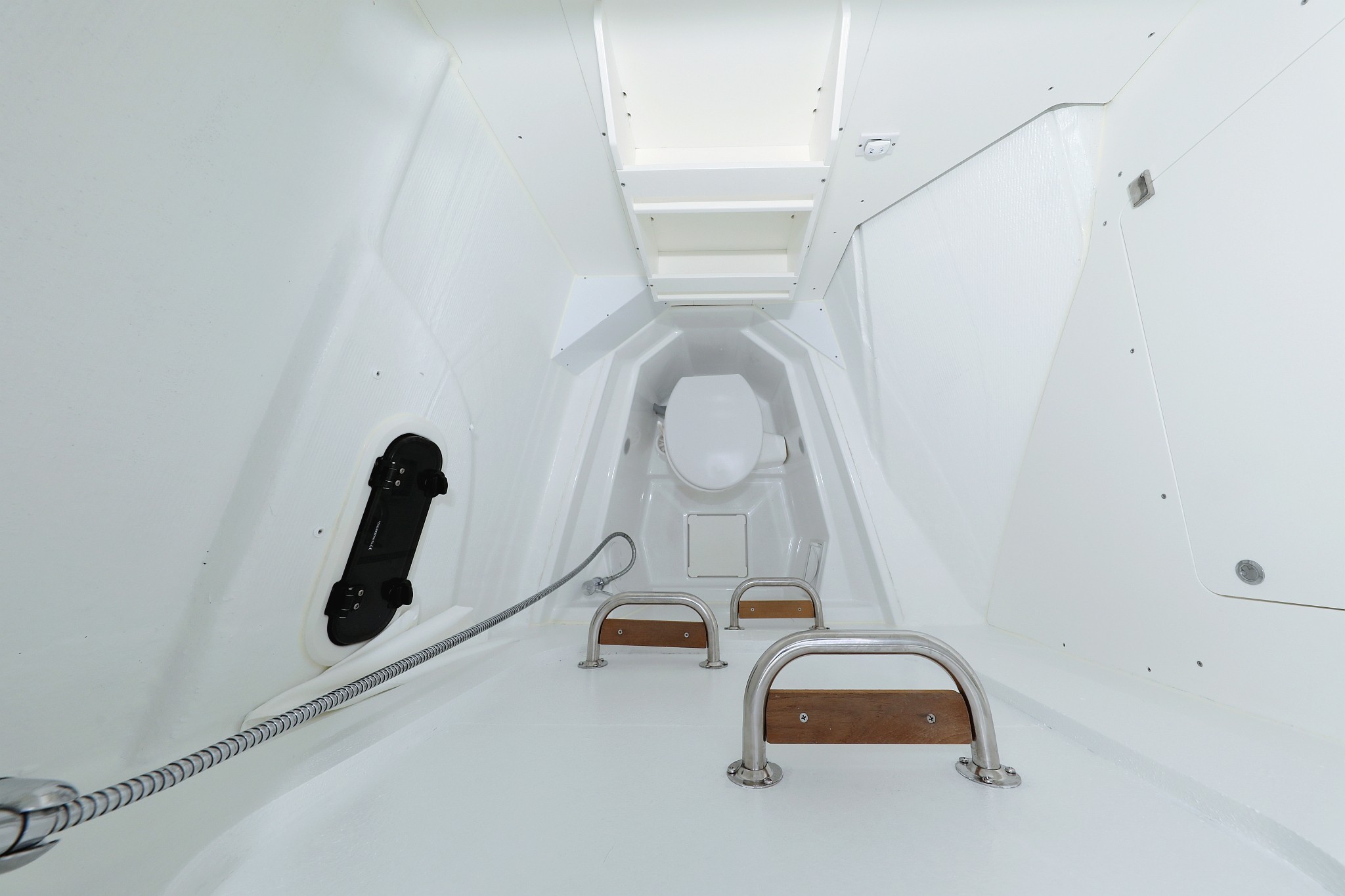 Bali 4.4, Apollo | Yacht Charter Croatia