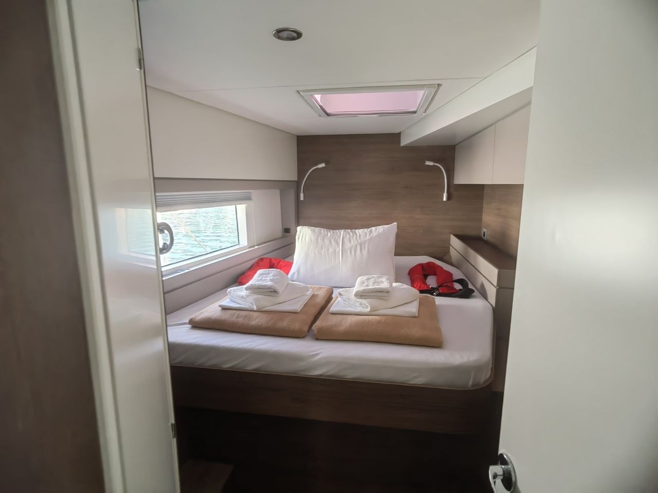 Bali 4.4, MADAME BLACK | Yacht Charter Croatia