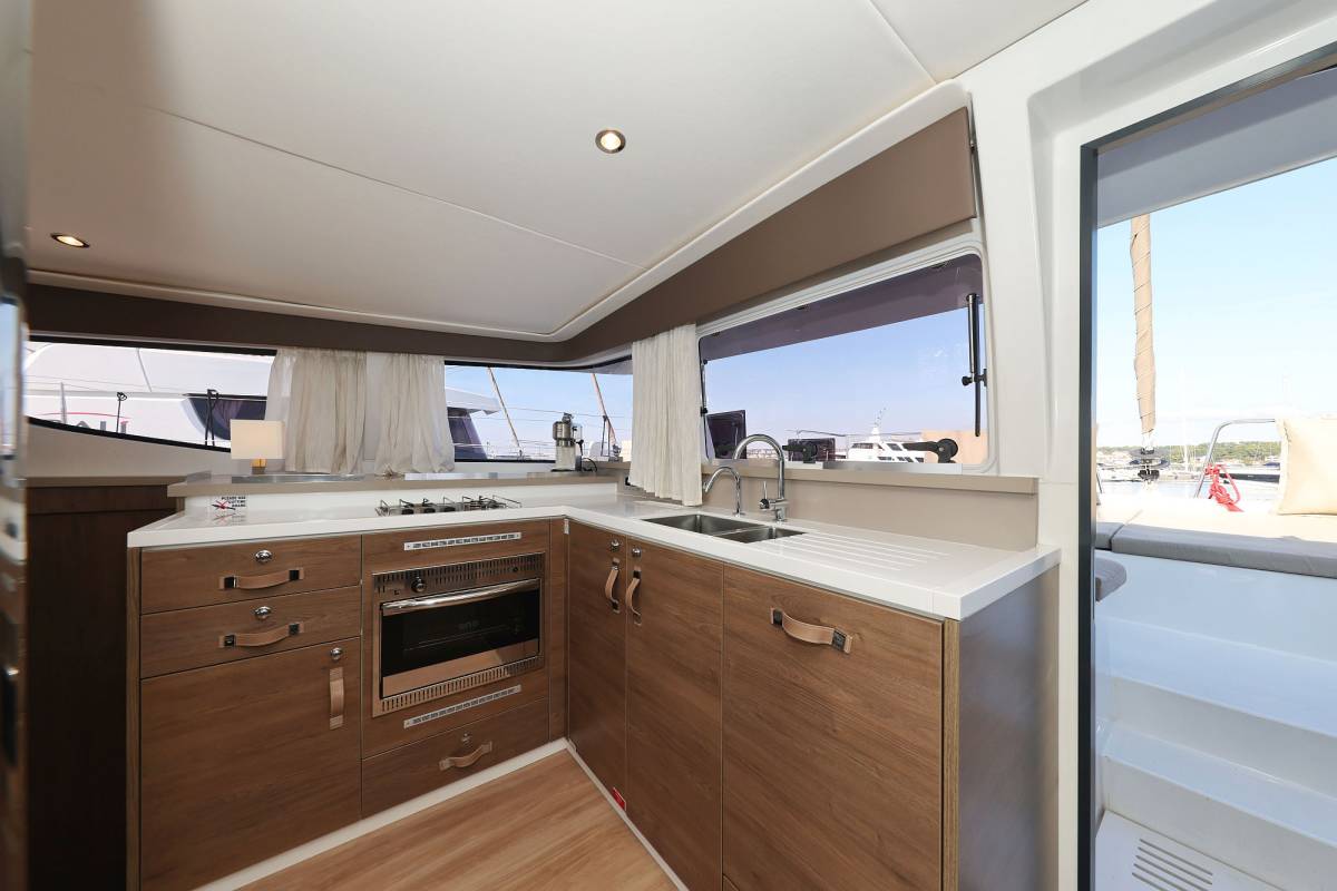 Bali 4.4, Trinity | Yachtcharter Kroatien