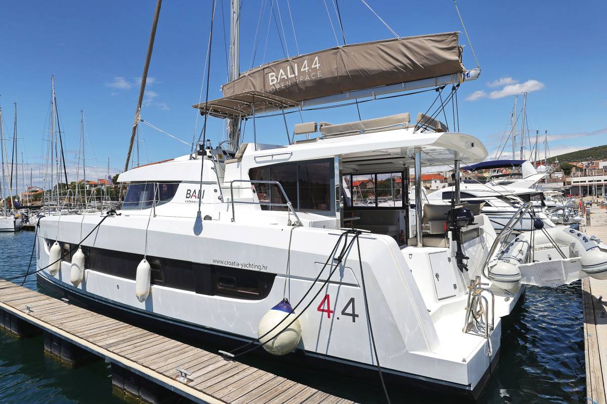 Bali 4.4, Algol | Yacht Charter Croatia