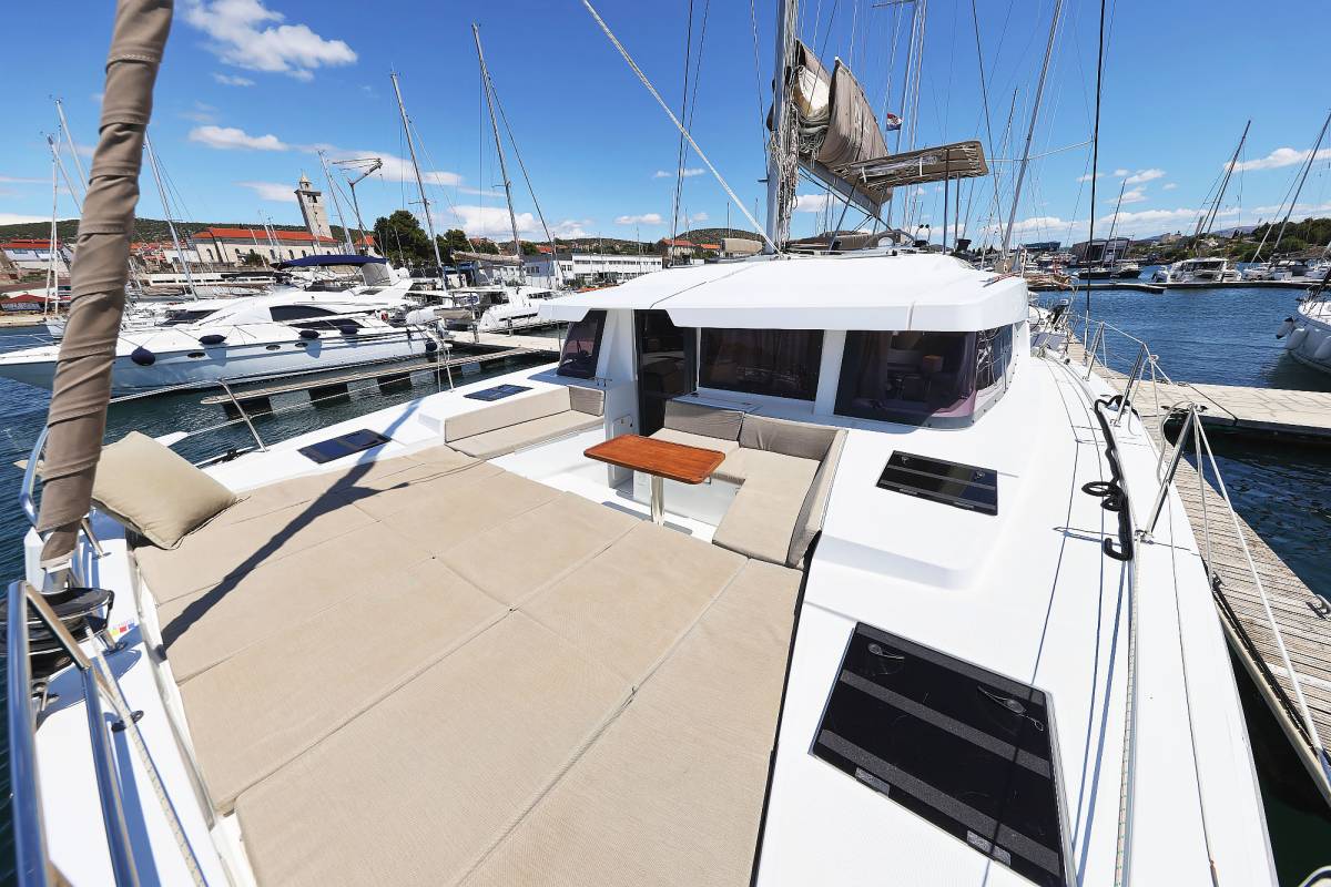 Bali 4.4, Algol | Yacht Charter Croatia