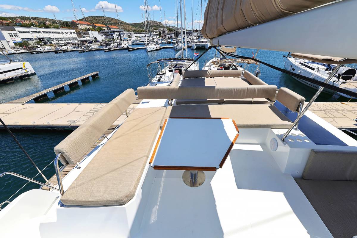 Bali 4.4, Algol | Yacht Charter Croatia