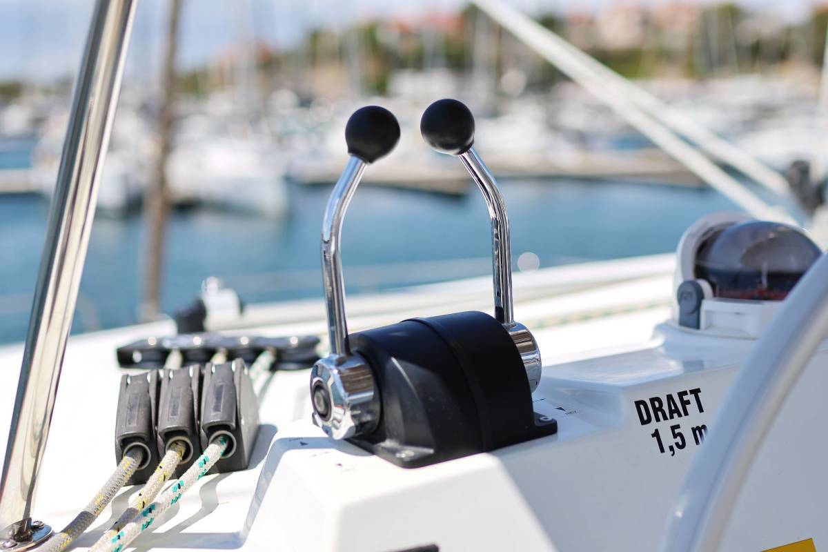 Bali 4.4, Algol | Yacht Charter Croatia