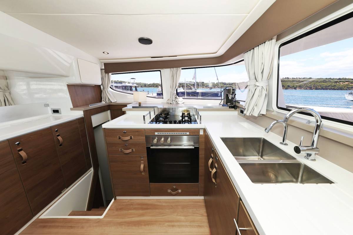Bali 4.4, Algol | Yacht Charter Croatia