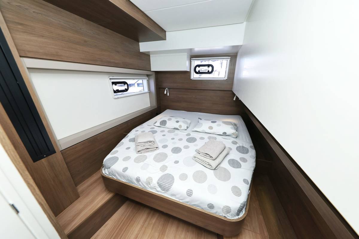 Bali 4.4, Algol | Yacht Charter Croatia