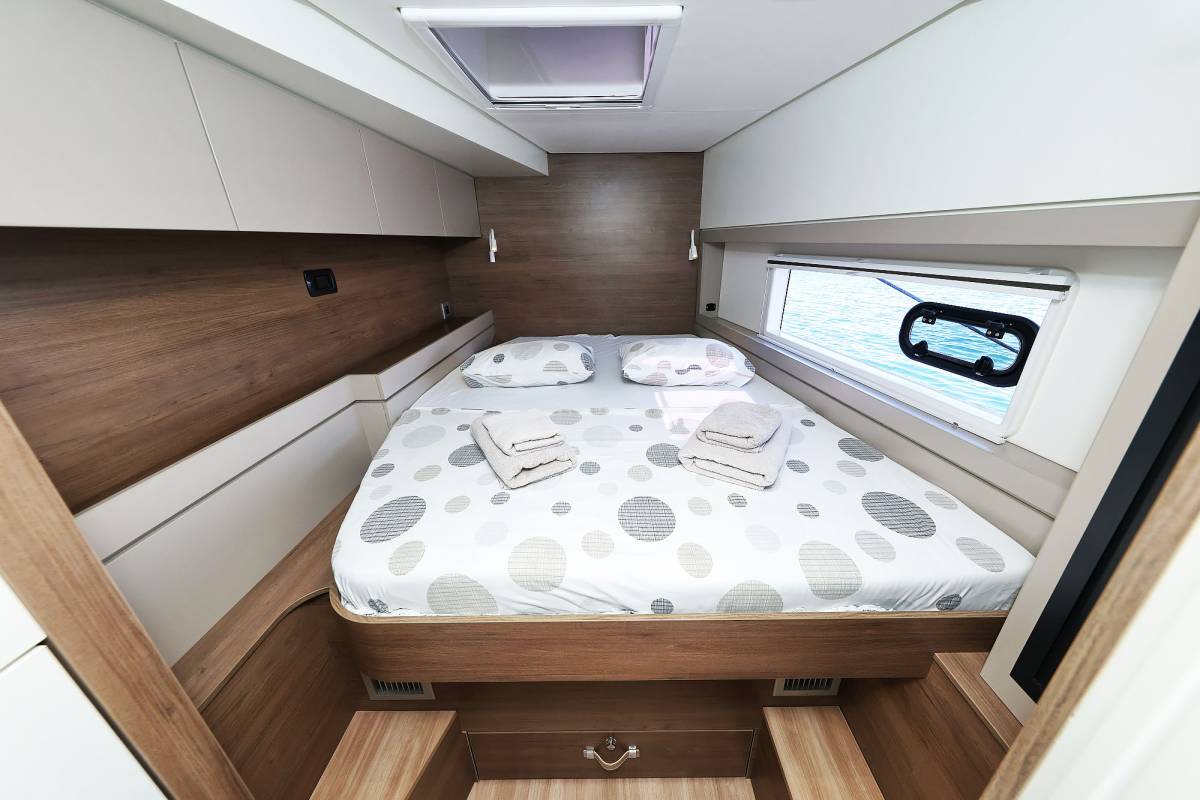 Bali 4.4, Algol | Yacht Charter Croatia