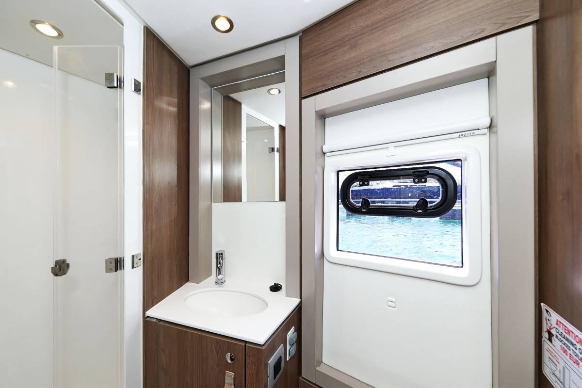 Bali 4.4, Algol | Yacht Charter Croatia