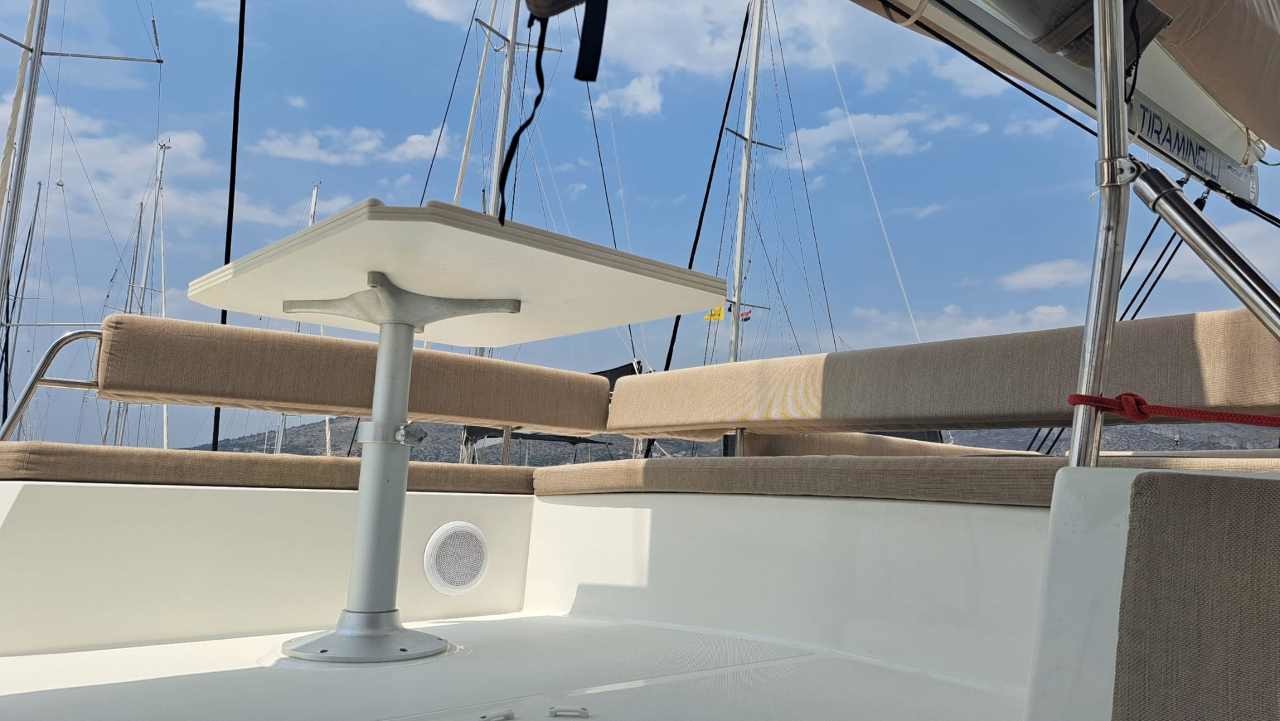 Bali 4.4, Tiraminelli | Yacht Charter Croatia