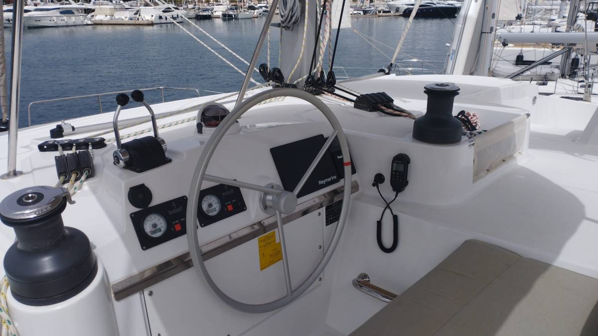 Bali 4.4, Imagination | Yacht Charter Croatia