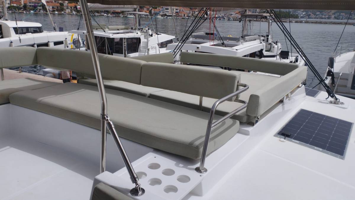 Bali 4.4, Imagination | Yacht Charter Croatia