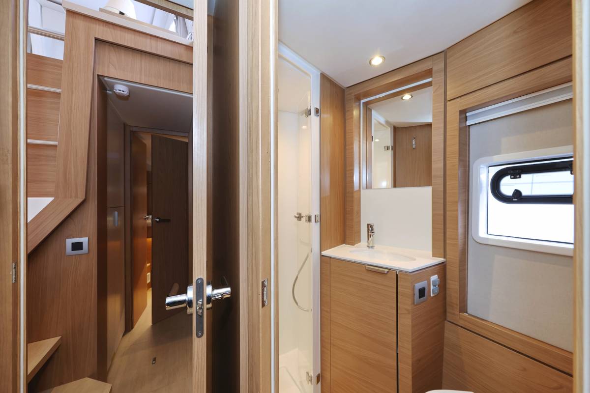 Bali 4.4, Imagination | Yacht Charter Croatia