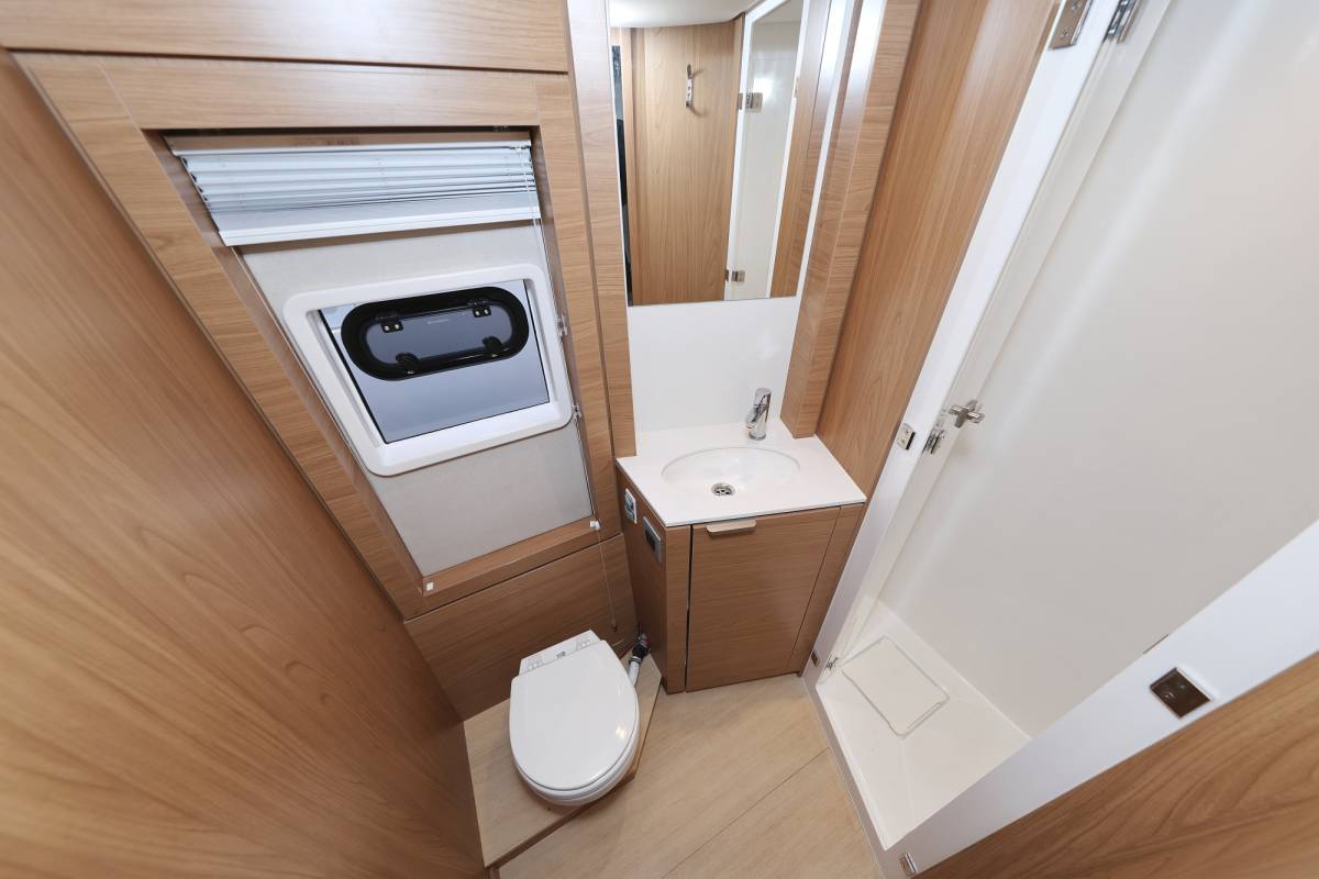 Bali 4.4, Imagination | Yacht Charter Croatia
