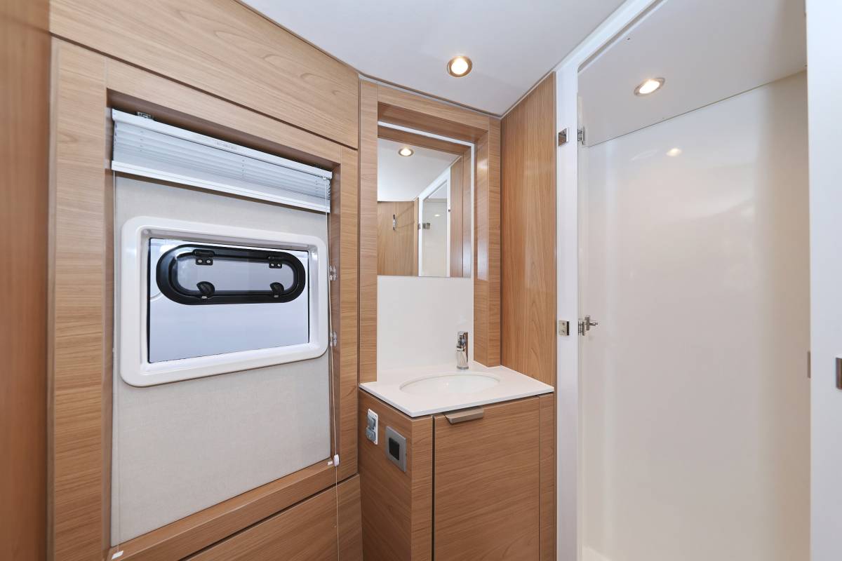 Bali 4.4, Imagination | Yacht Charter Croatia