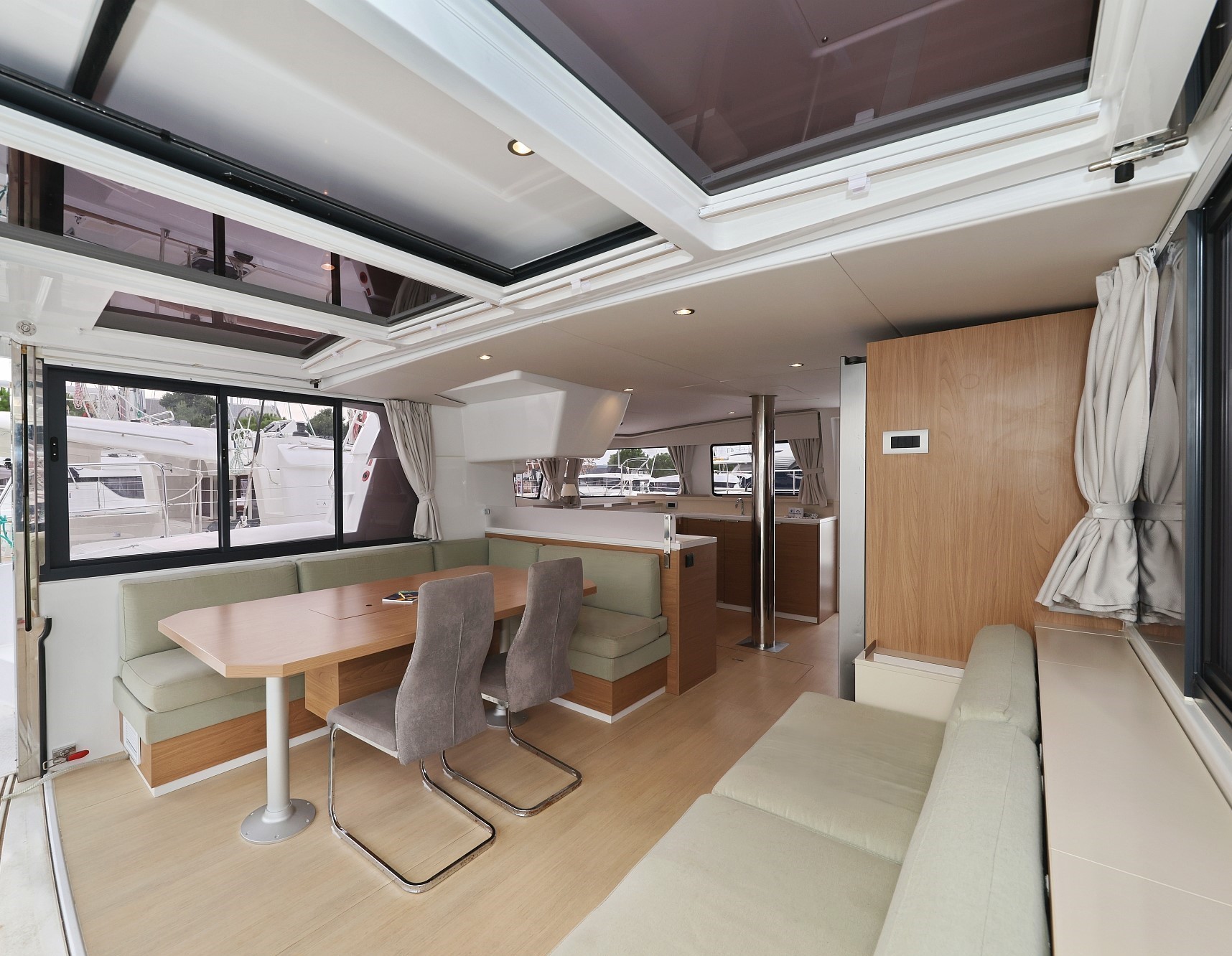 Bali 4.4, Double Trouble | Yacht Charter Croatia