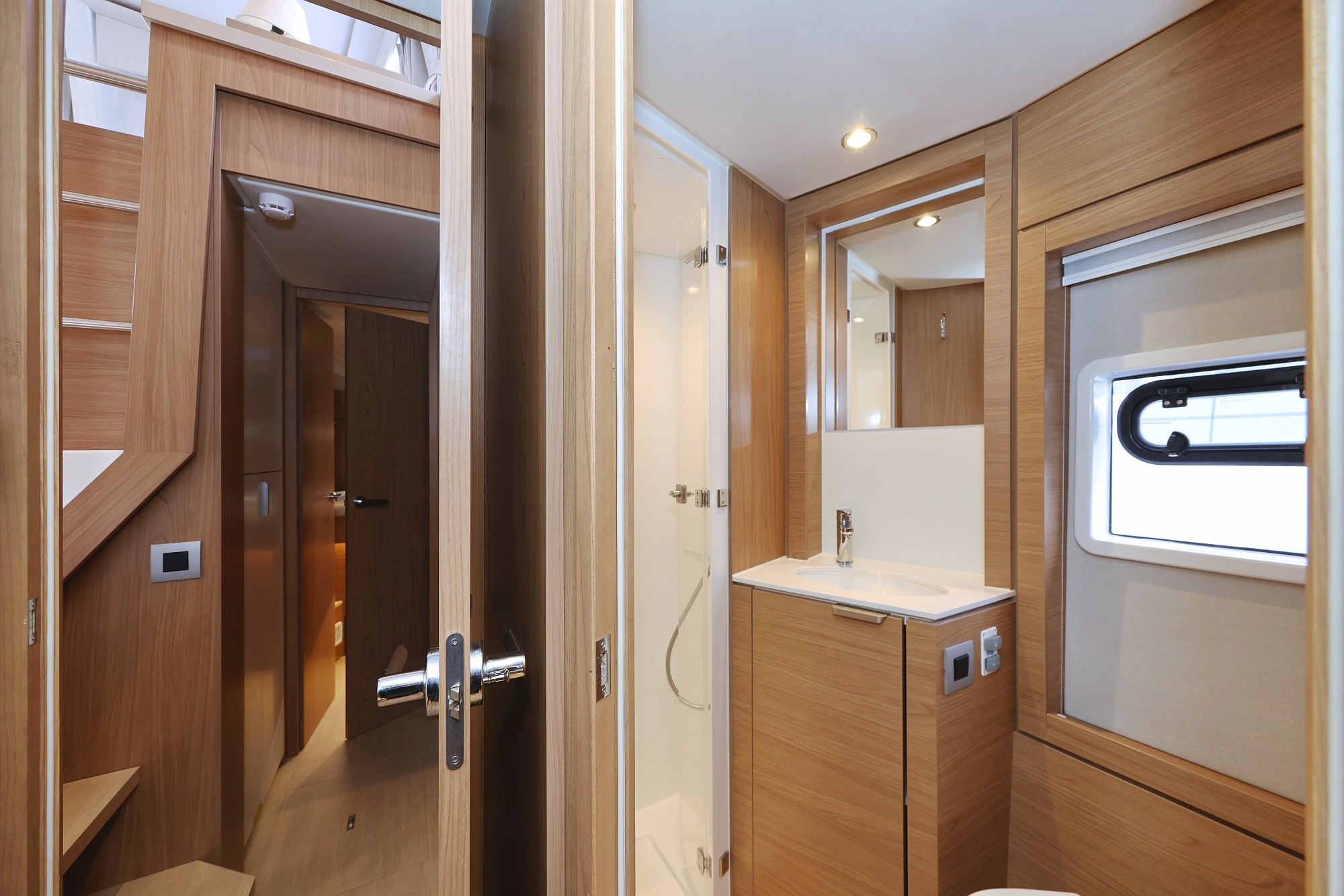 Bali 4.4, Double Trouble | Yacht Charter Croatia