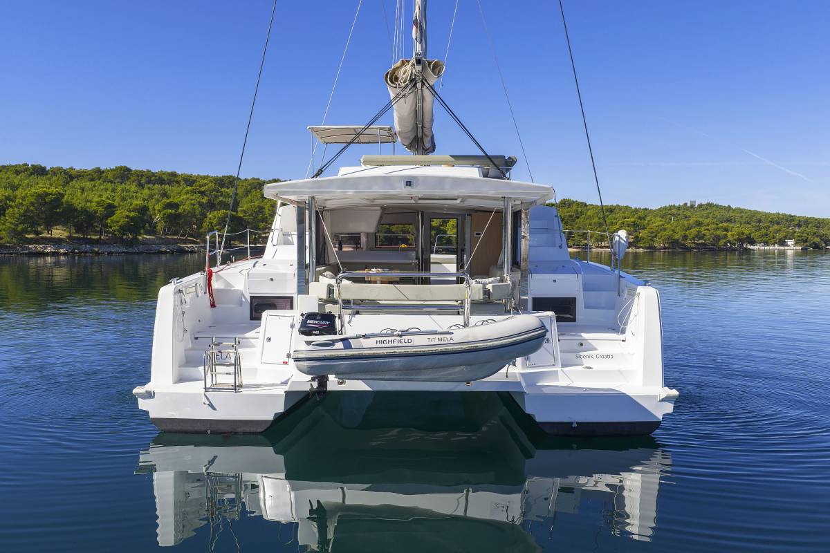 Bali 4.4, Mela | Yacht Charter Croatia