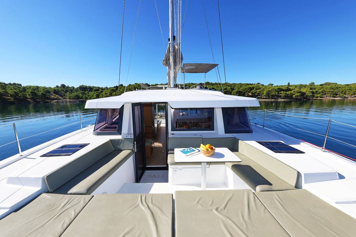 Bali 4.4, Mela | Yacht Charter Croatia