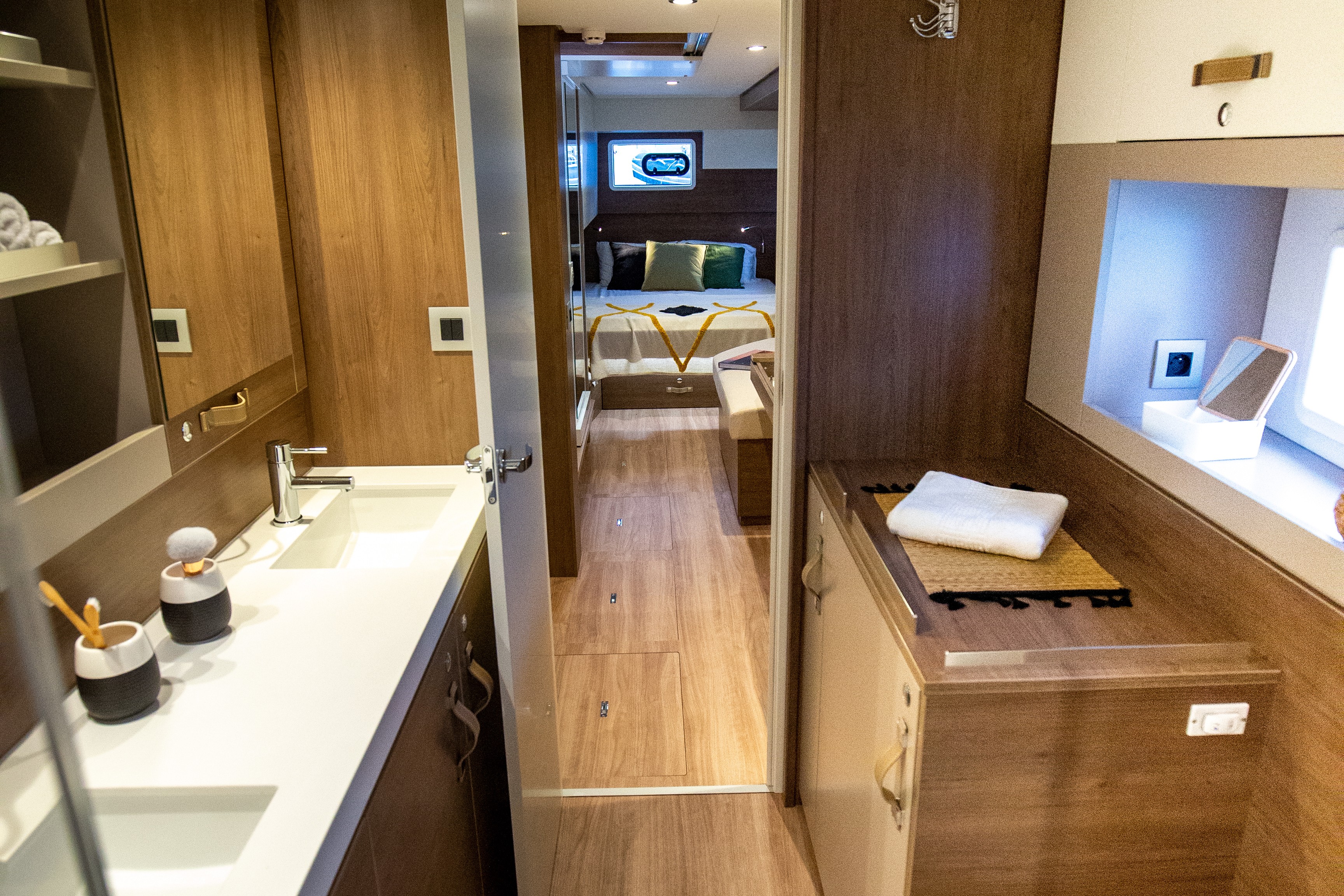 Bali 4.4, Mela | Yacht Charter Croatia