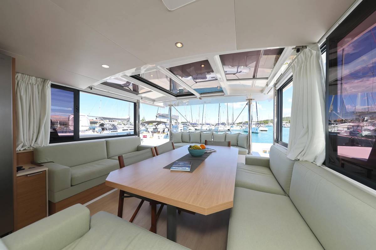 Bali 4.4, Breeze | Yacht Charter Croatia