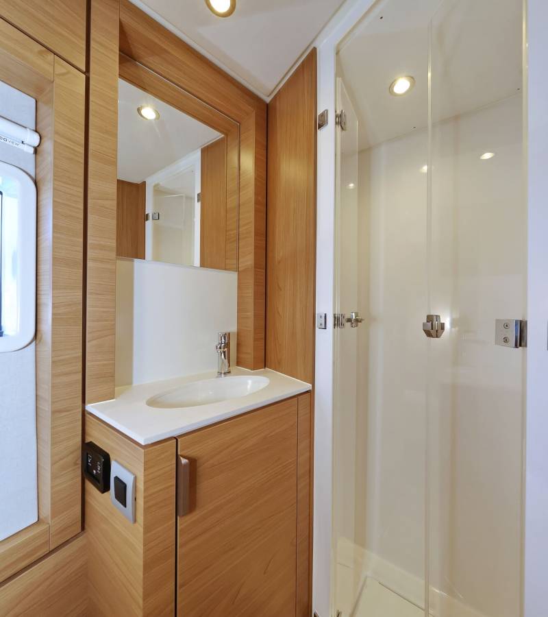 Bali 4.4, Breeze | Yacht Charter Croatia