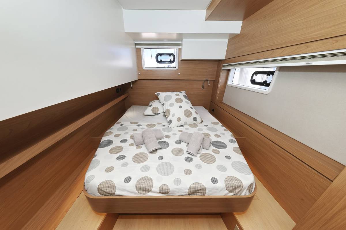 Bali 4.4, Breeze | Yacht Charter Croatia