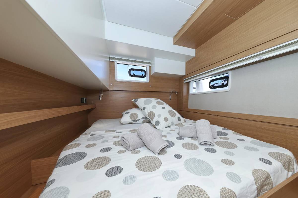 Bali 4.4, Breeze | Yacht Charter Croatia
