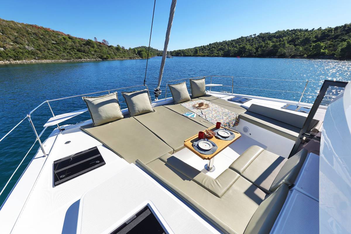 Bali 4.4, Voyager | Yacht Charter Croatia