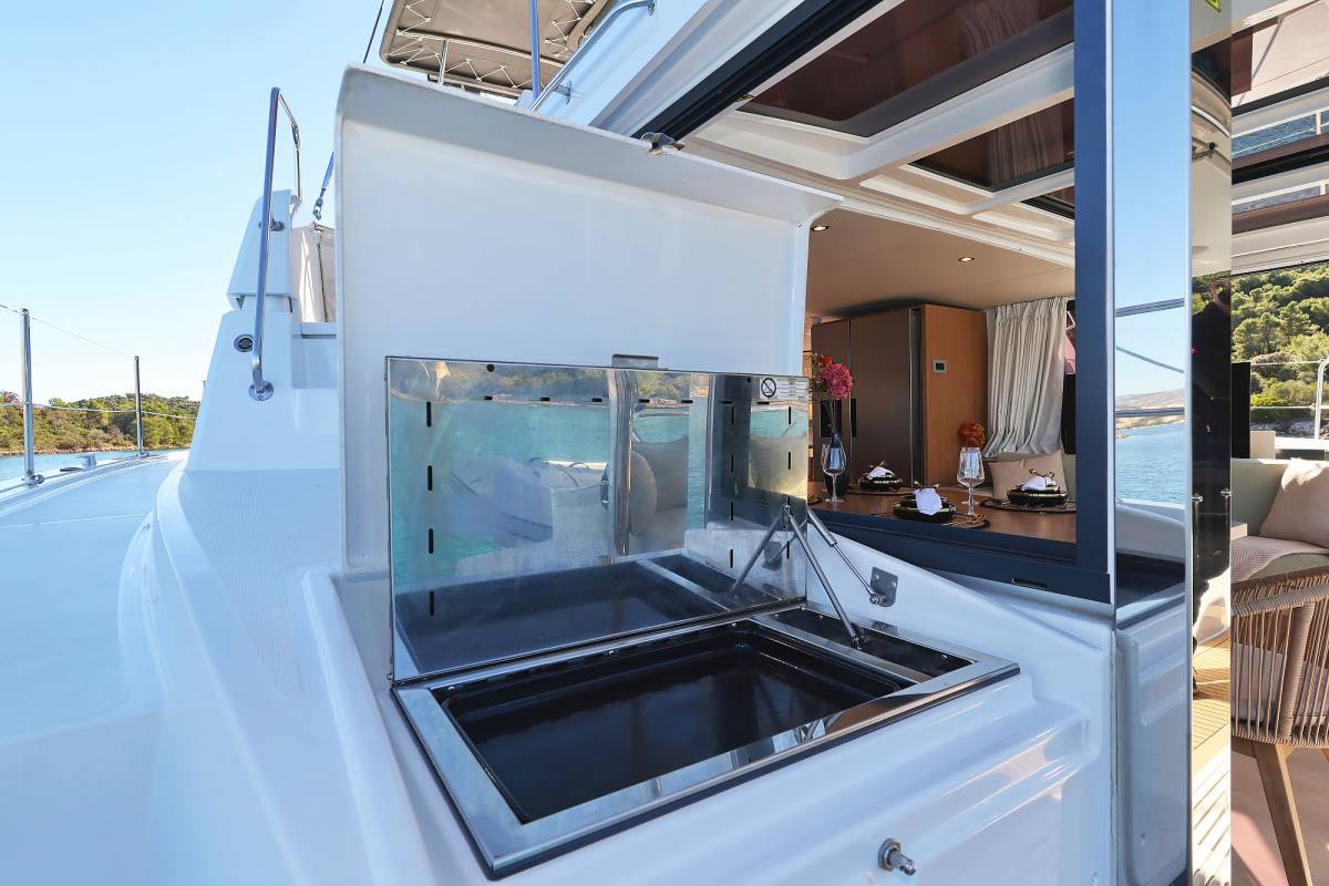 Bali 4.4, Voyager | Yacht Charter Croatia