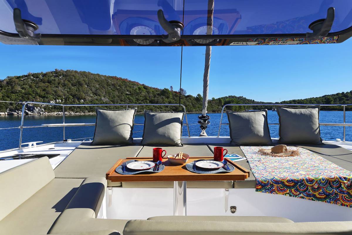 Bali 4.4, Voyager | Yacht Charter Croatia