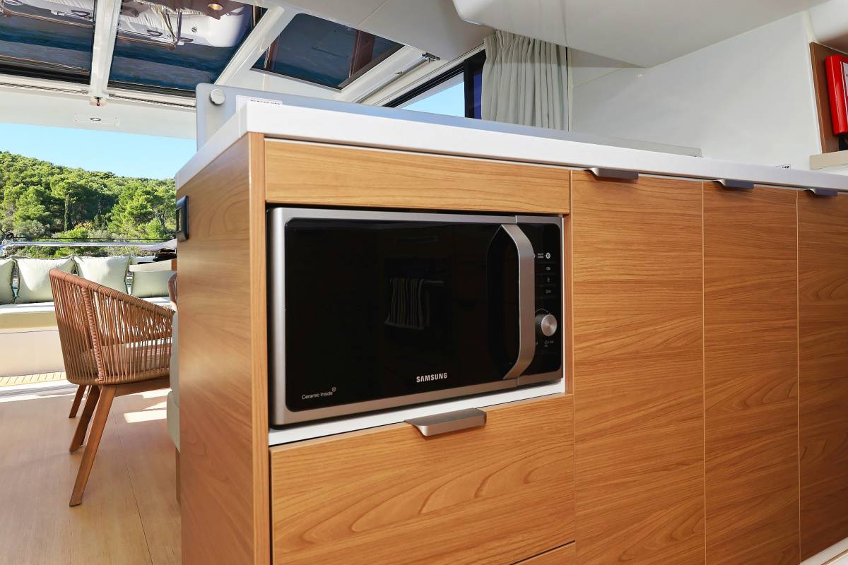 Bali 4.4, Voyager | Yacht Charter Croatia