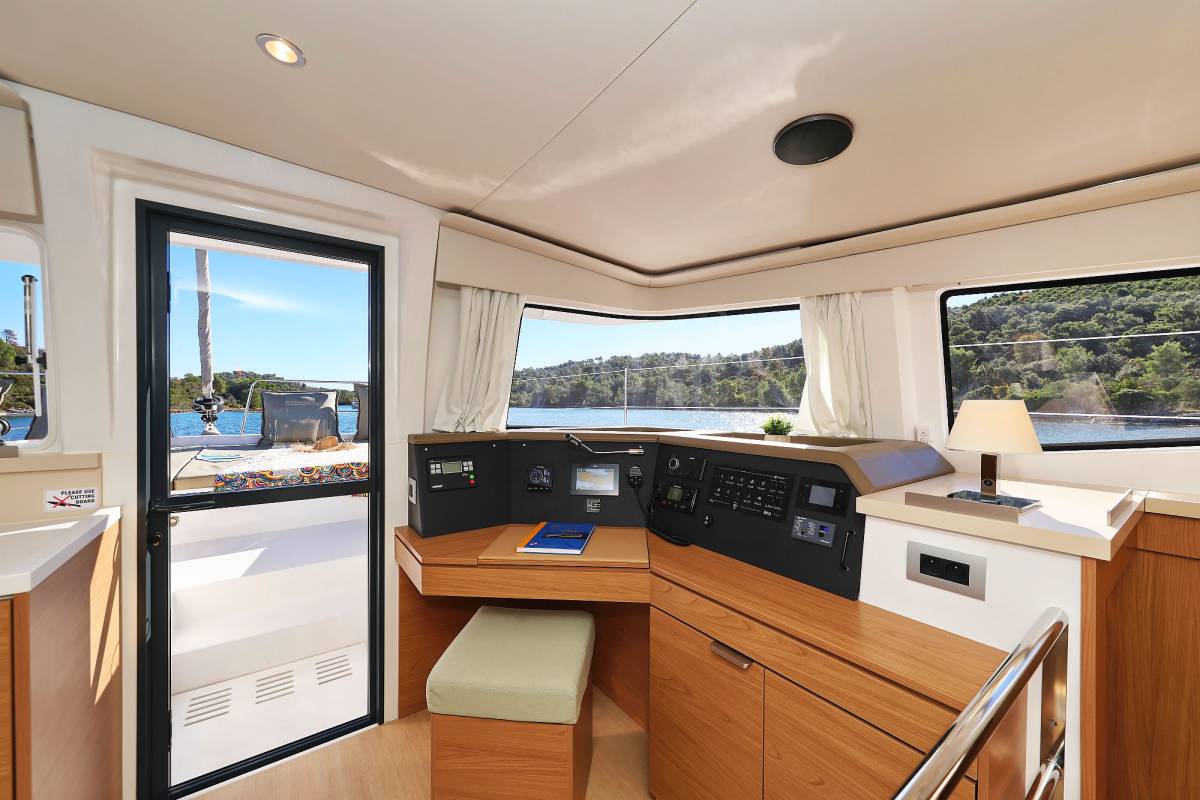 Bali 4.4, Voyager | Yacht Charter Croatia