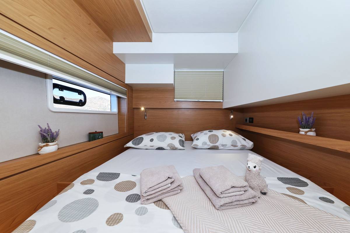 Bali 4.4, Voyager | Yacht Charter Croatia