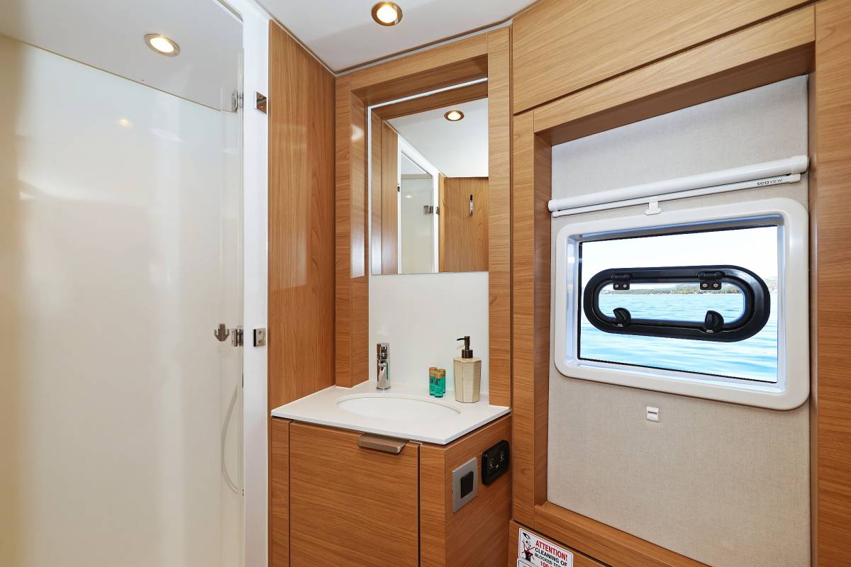 Bali 4.4, Voyager | Yacht Charter Croatia