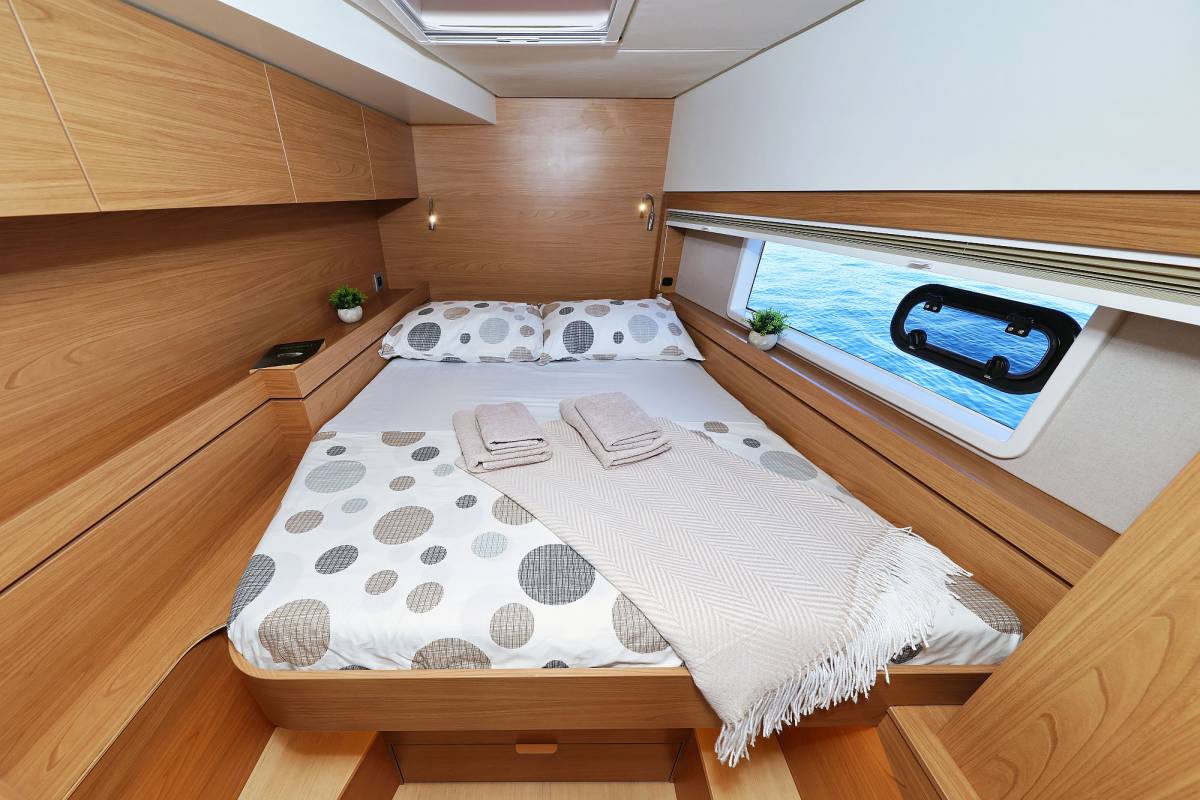 Bali 4.4, Voyager | Yacht Charter Croatia