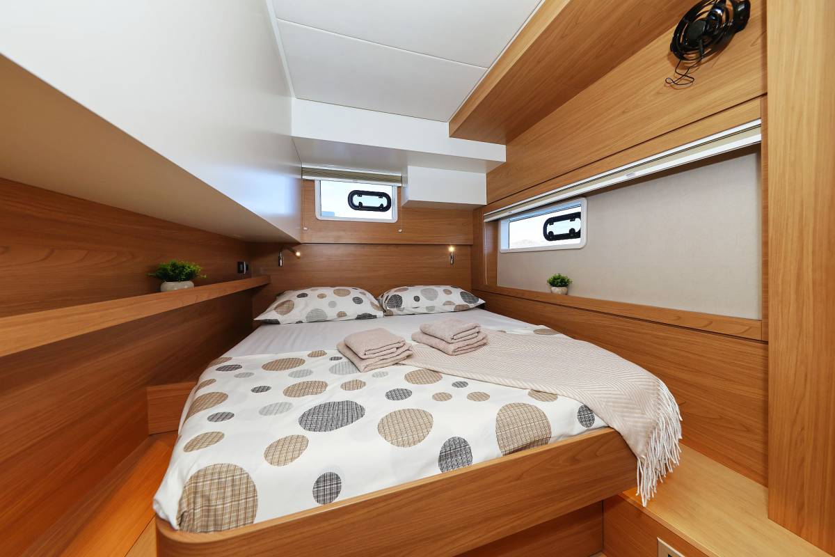 Bali 4.4, Voyager | Yacht Charter Croatia