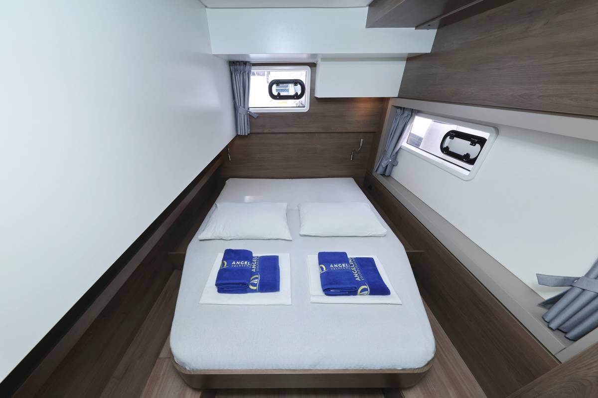 Bali 4.4, Thetis | Yacht Charter Croatia