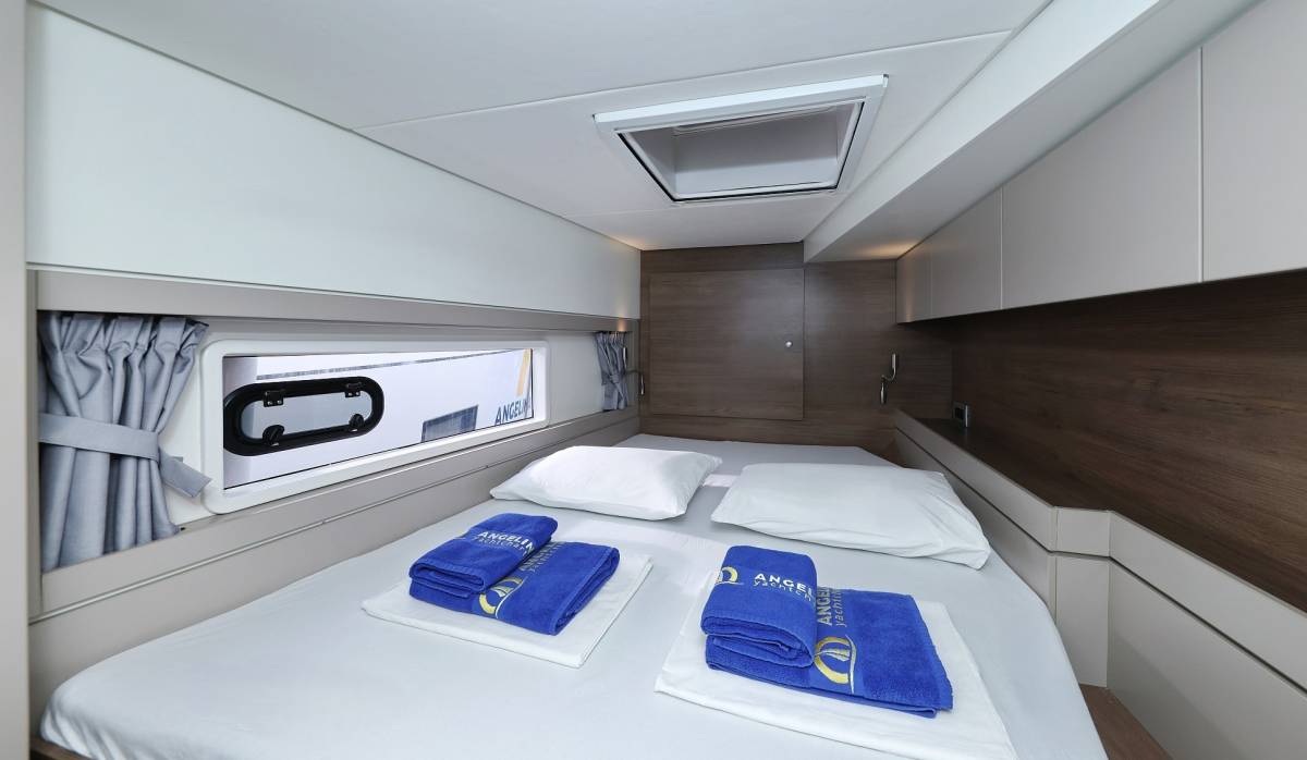 Bali 4.4, Thetis | Yacht Charter Croatia