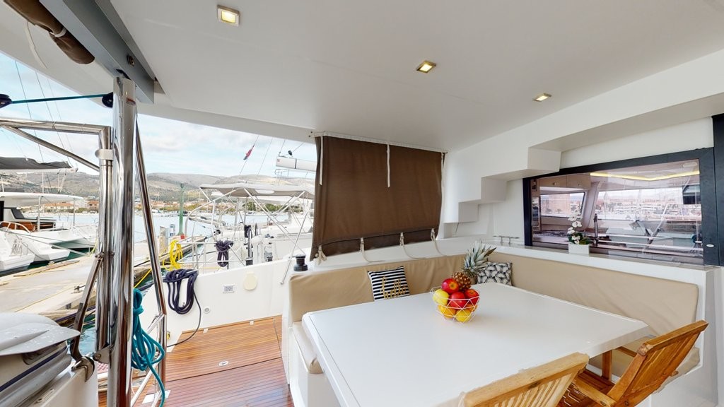 Bali 4.5, Karina V | Yachtcharter Kroatien