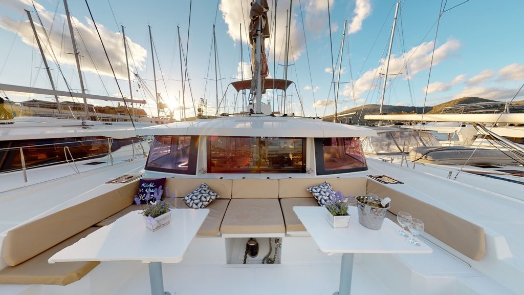 Bali 4.5, Karina V | Yachtcharter Kroatien