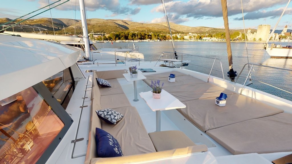 Bali 4.5, Karina V | Yachtcharter Kroatien