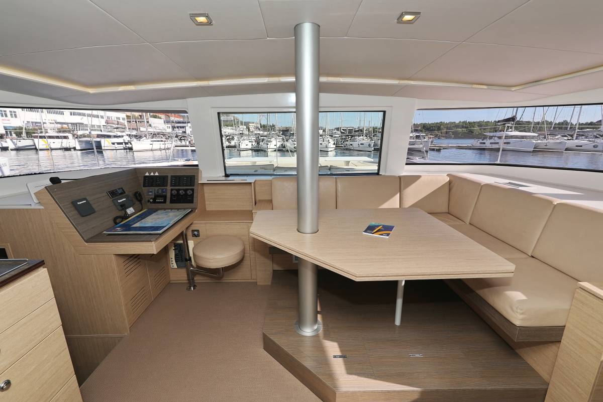 Bali 4.5, Karina V | Yacht Charter Croatia
