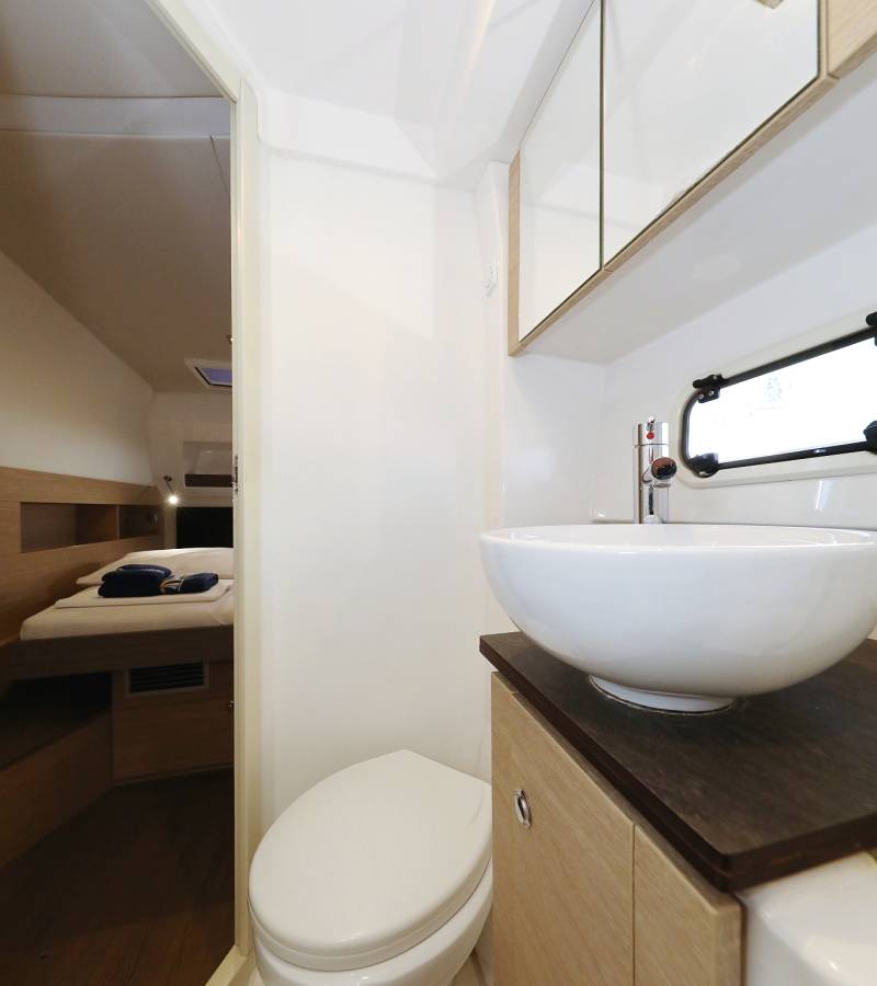 Bali 4.5, Karina V | Yacht Charter Croatia