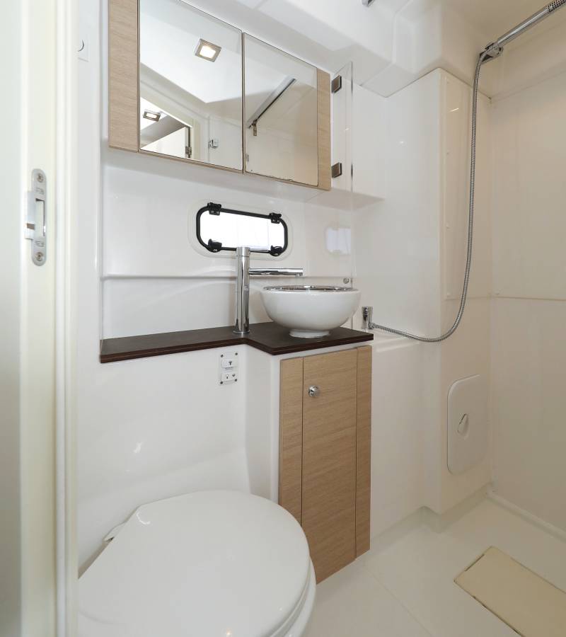 Bali 4.5, Karina V | Yacht Charter Croatia