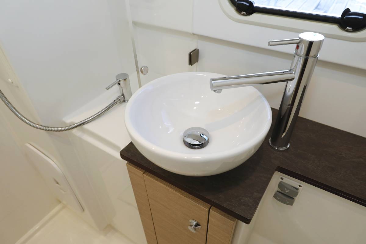 Bali 4.5, Karina V | Yacht Charter Croatia