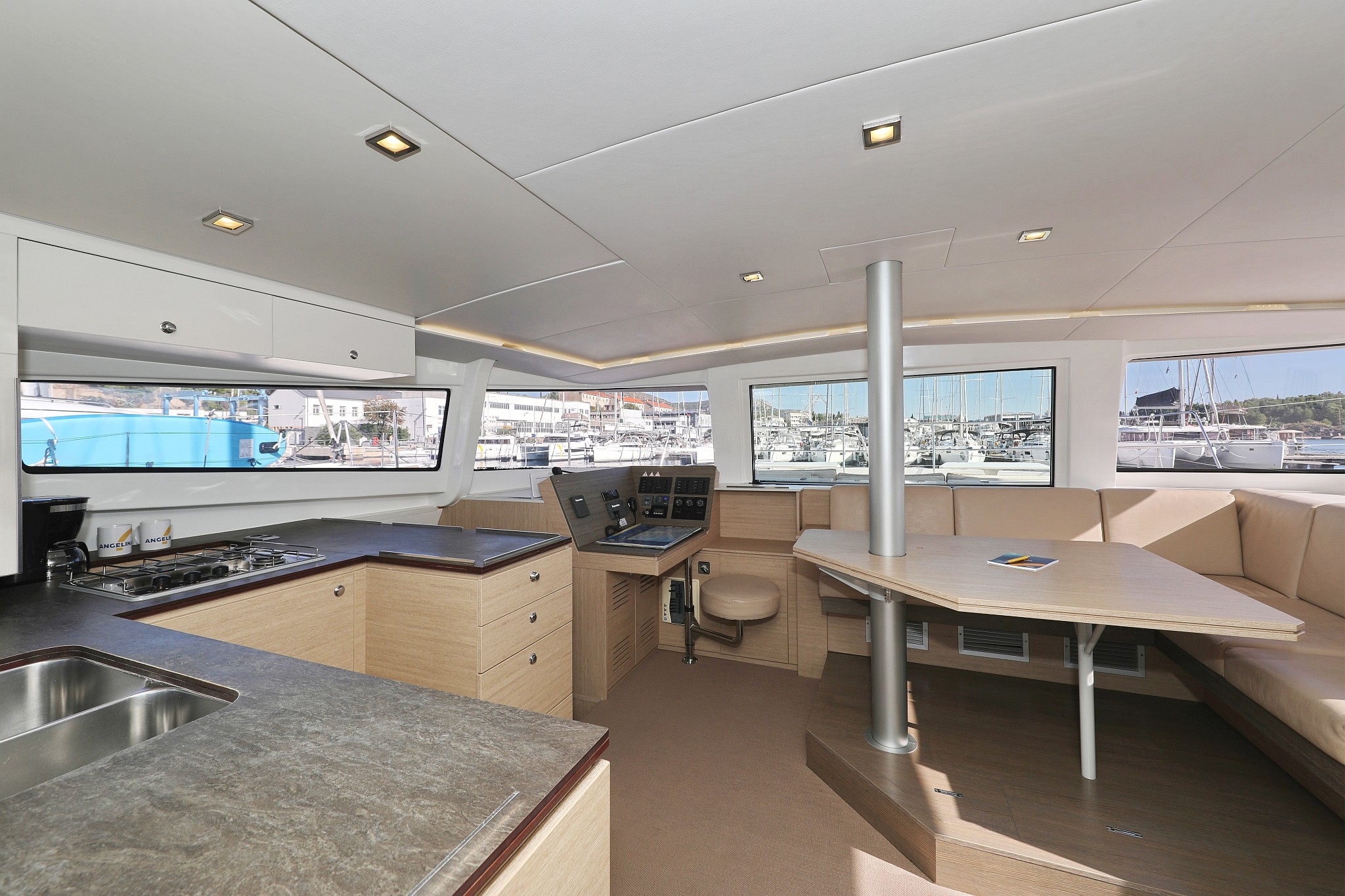 Bali 4.5, Rozi V | Yachtcharter Kroatien