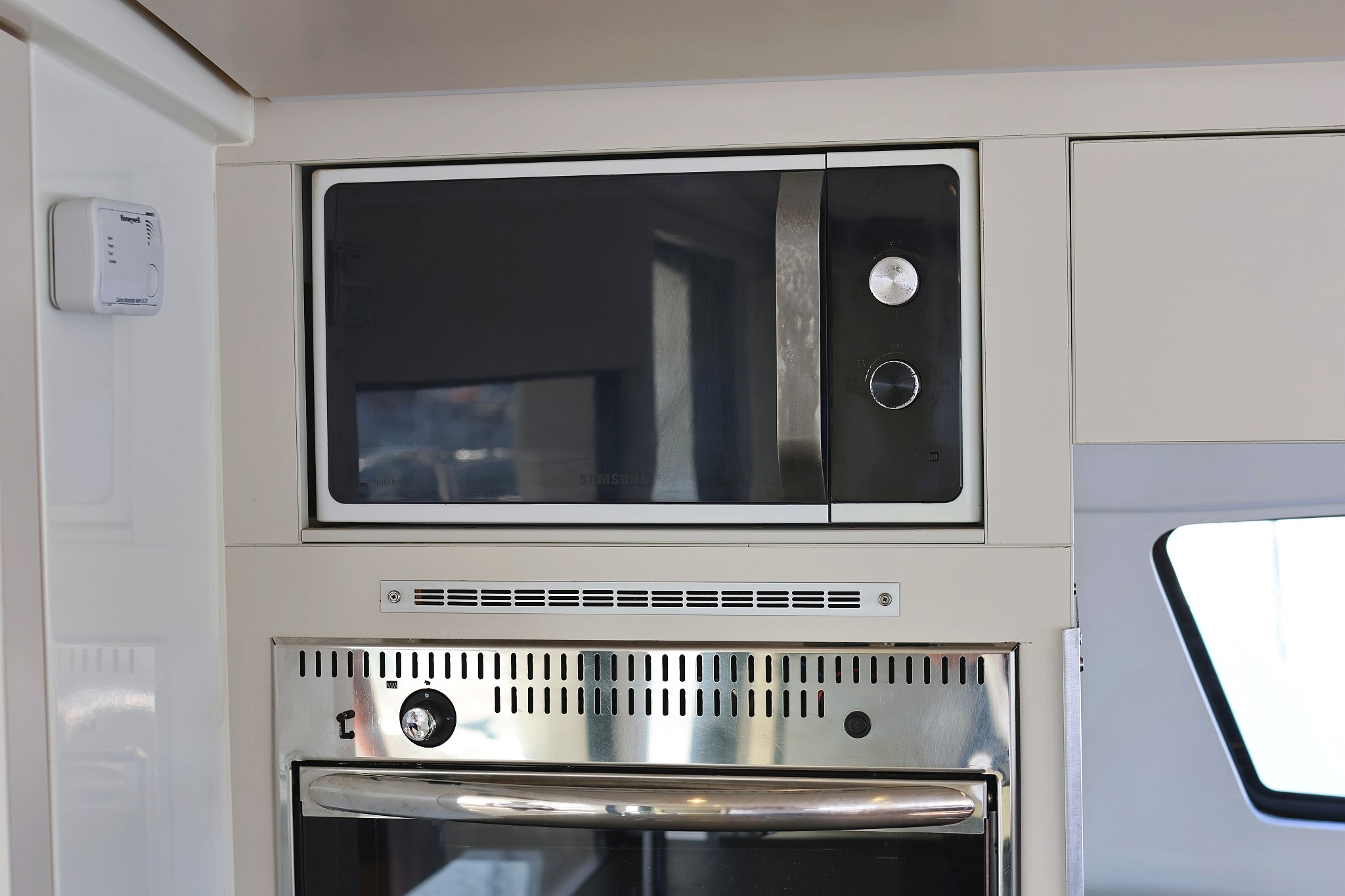 Bali 4.5, Rozi V | Yachtcharter Kroatien