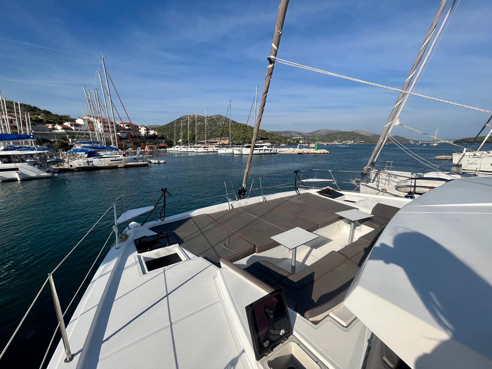 Bali 4.5, Nouvelle Vague | Yacht Charter Croatia