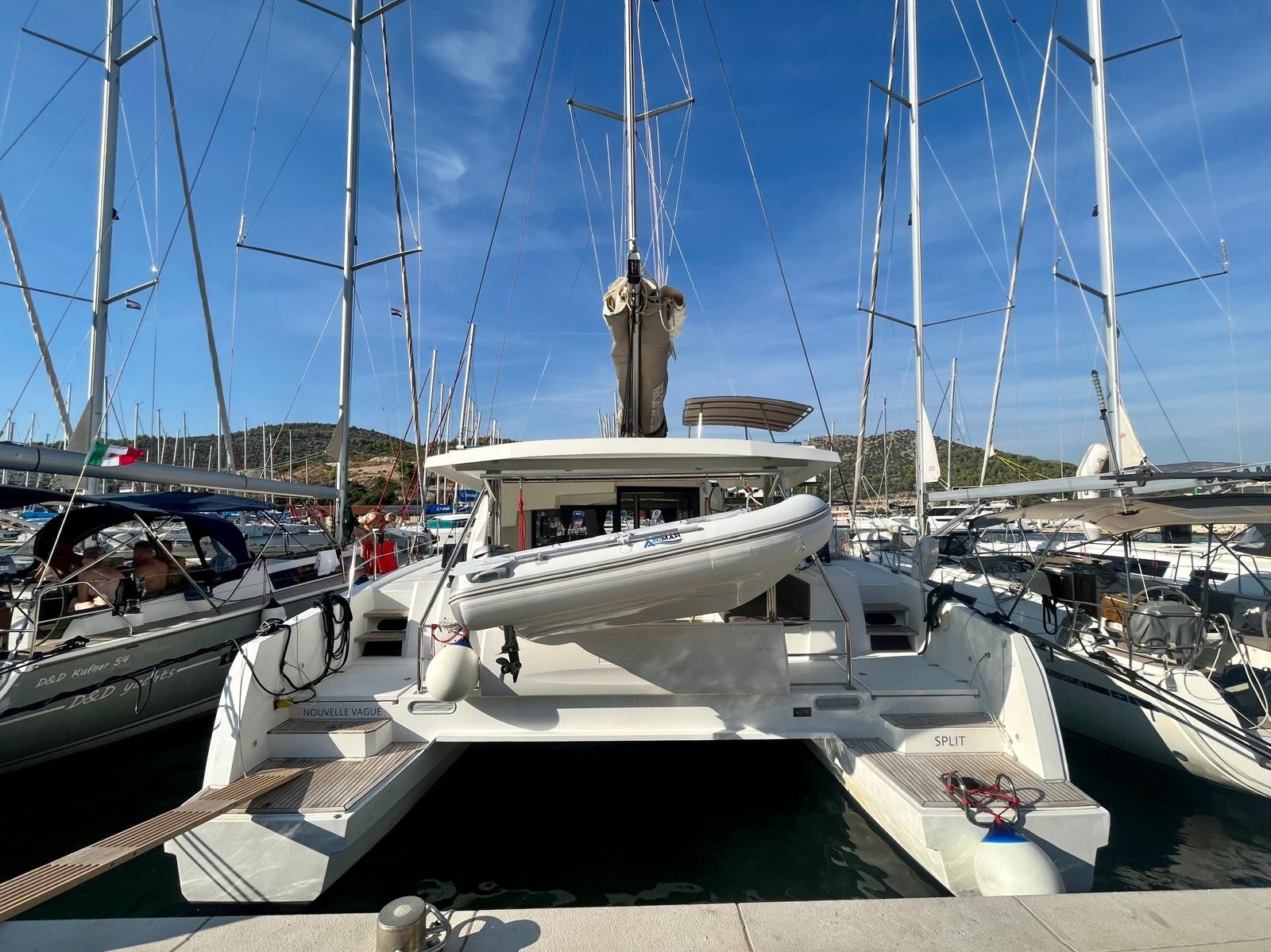 Bali 4.5, Nouvelle Vague | Yacht Charter Croatia