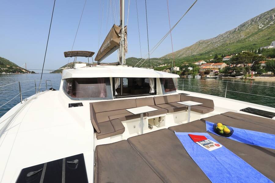 Bali 4.5, Nouvelle Vague | Yacht Charter Croatia